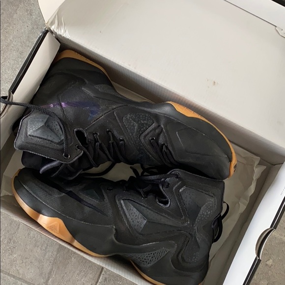 Nike LeBron 13 Black Lion - Picture 2 of 4